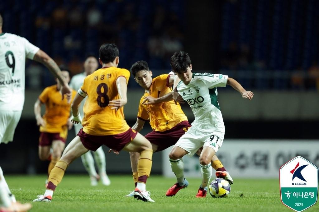 본문 이미지 - 전북 현대와 광주FC가 6일 코리아컵 결승전을 치른다. &#40;한국프로축구연맹 제공&#41;