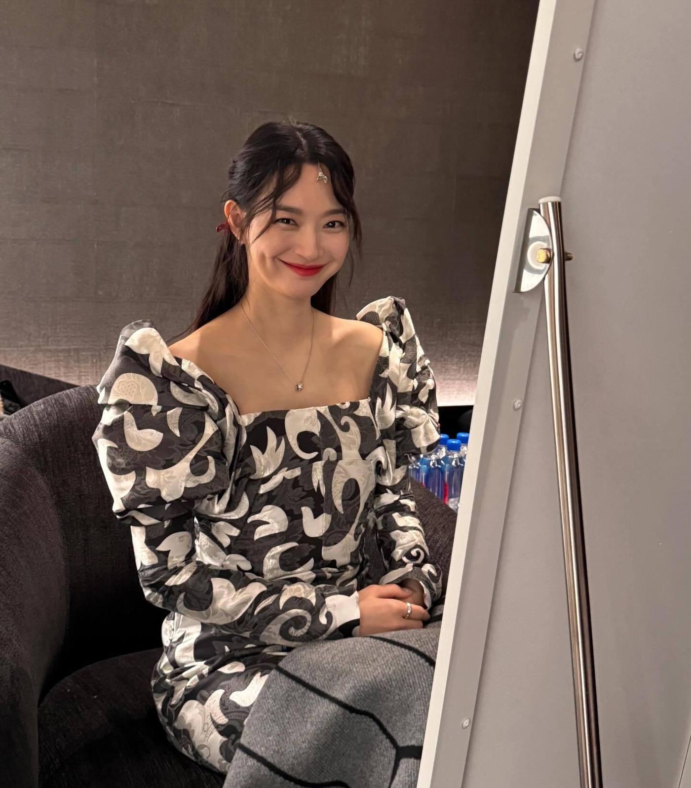 본문 이미지 - 사진=신민아 인스타그램 갈무리