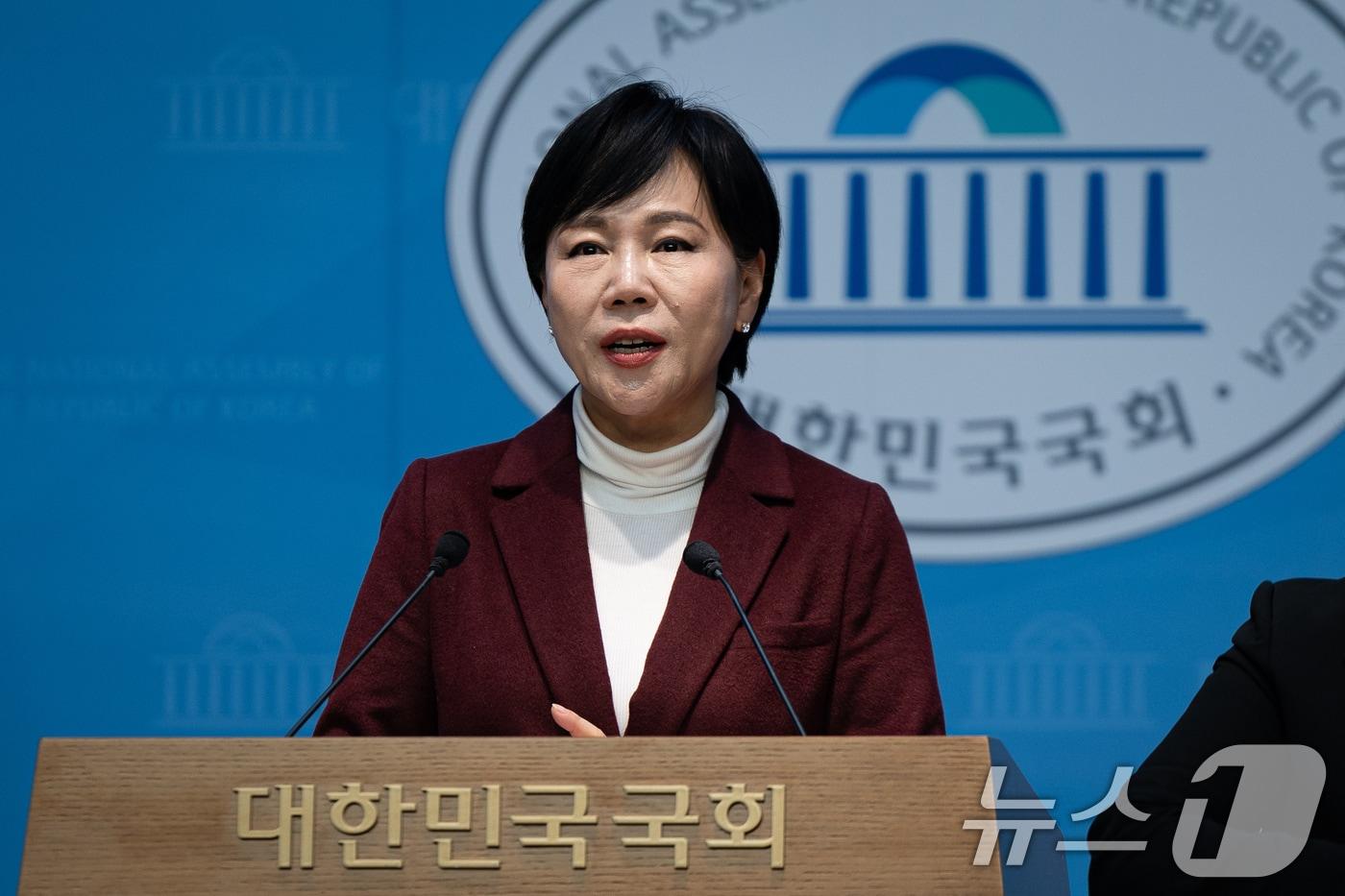 전현희 더불어민주당 의원이 지난 5일 서울 여의도 국회 소통관에서 감사원 권익위 표적감사 관련 기자회견을 하고 있다. 2025.12.5/뉴스1 ⓒ News1 유승관 기자