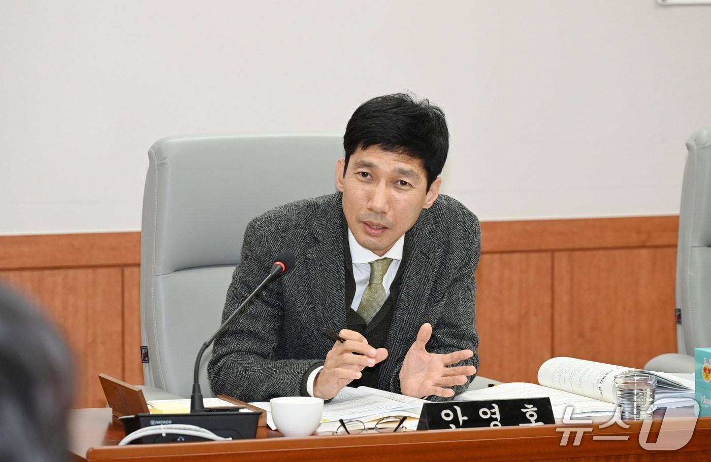 울산 중구의회 안영호 의원이 5일 제278회 중구의회 정례회 예산안 심의에서 발언하고 있다. &#40;울산 중구의회 제공. 재판매 및 DB금지&#41;/뉴스1