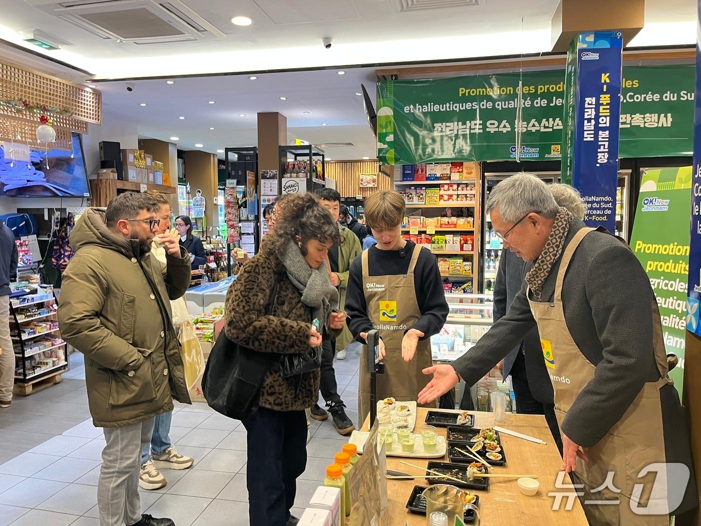 본문 이미지 - 전남 농수산식품 파리 판촉행사.&#40;전남도 제공. 재판매 및 DB금지&#41; 2025.12.6/뉴스1
