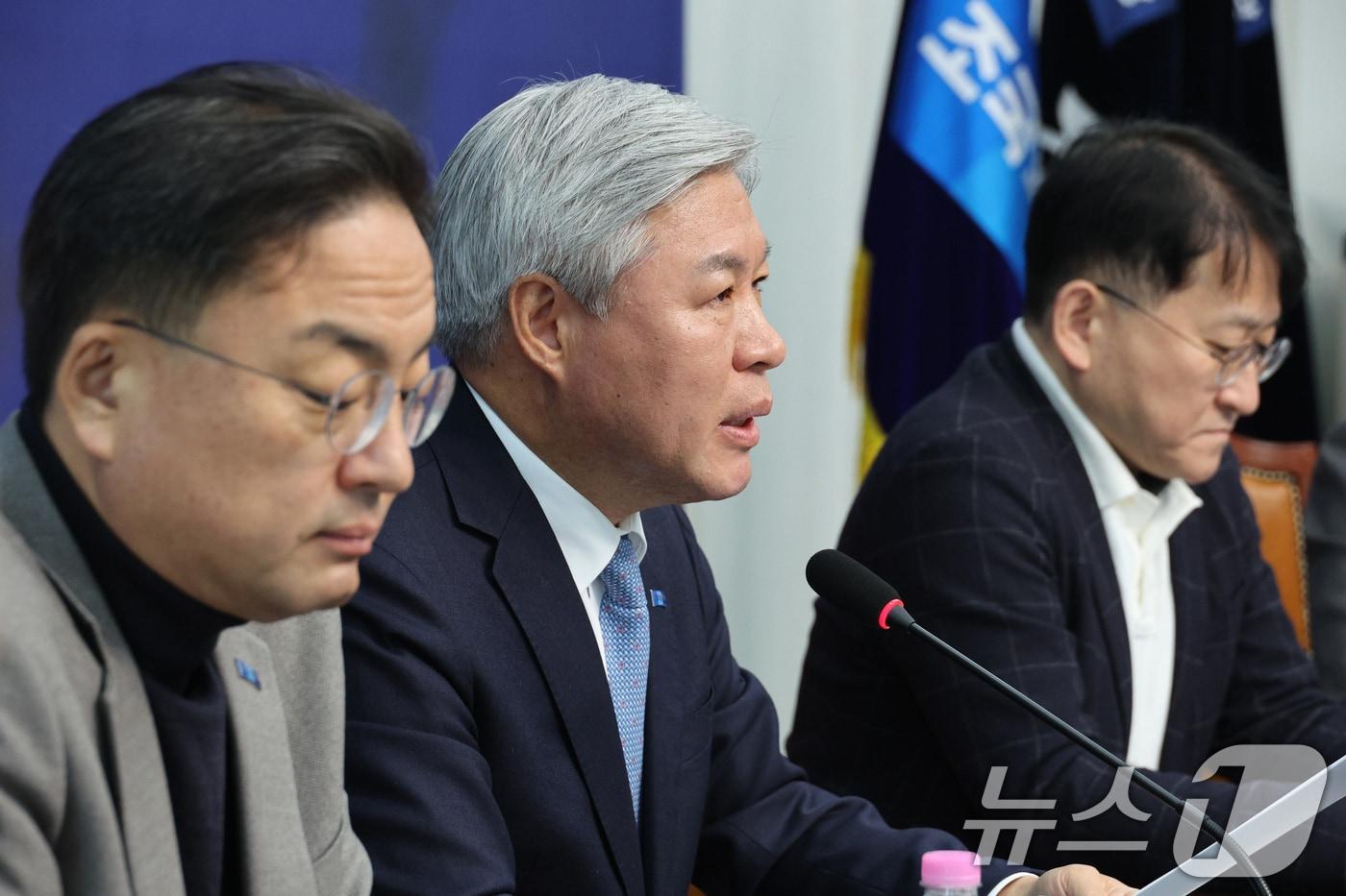 서왕진 조국혁신당 원내대표가 7일 서울 여의도 국회에서 기자간담회를 하고 있다. 2025.12.7/뉴스1 ⓒ News1 신웅수 기자