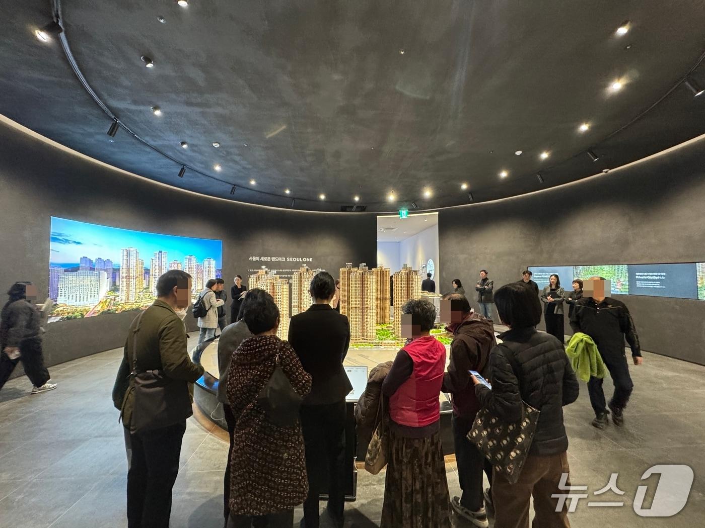 본문 이미지 - 서울원 아이파크 견본주택. /뉴스1 ⓒ News1 한지명 기자