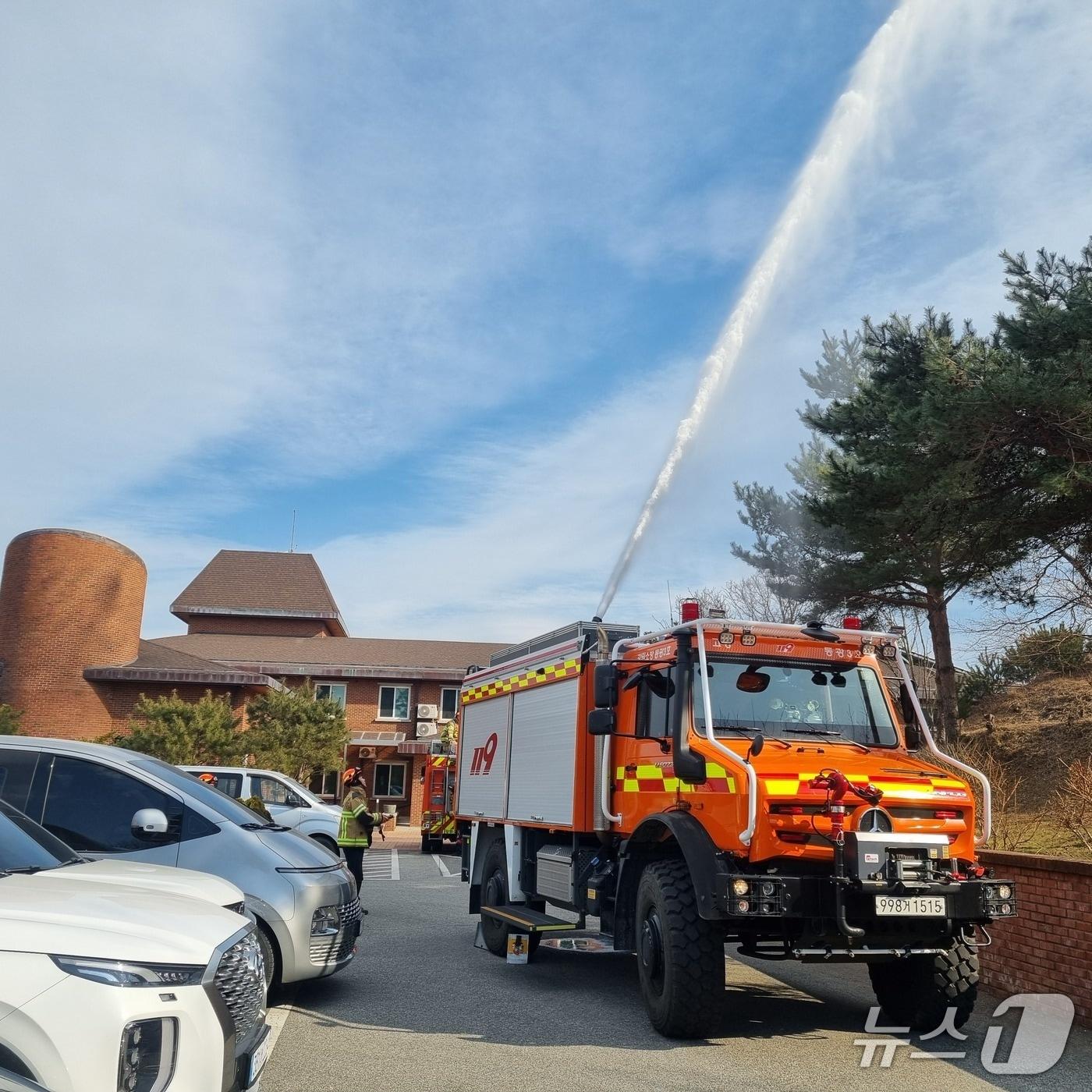 본문 이미지 - 강원도소방본부, 영서권 소방력 동해안 이동 배치.&#40;강원도소방본부 제공, 재판매 및 DB 금지&#41; 2025.12.7/뉴스1