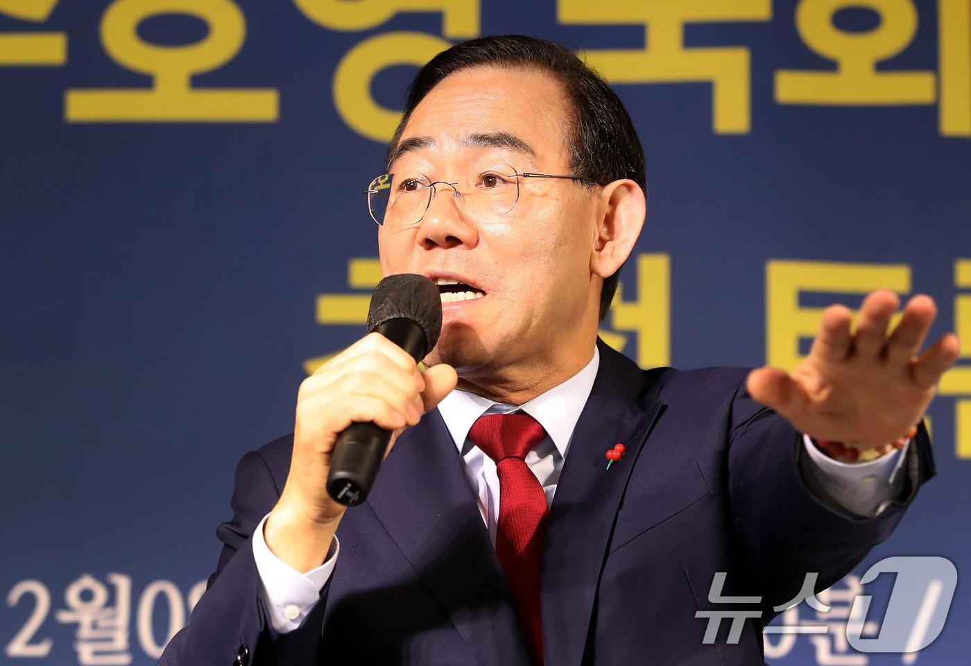 주호영 국회부의장&#40;국민의힘 대구 수성구갑&#41;이 지난 8일 오전 대구 남구 이천동 대구아트파크에서 열린 아시아포럼21 정책토론회에 참석해 취재진 질문에 답하고 있다. 2025.12.8/뉴스1 ⓒ News1 공정식 기자