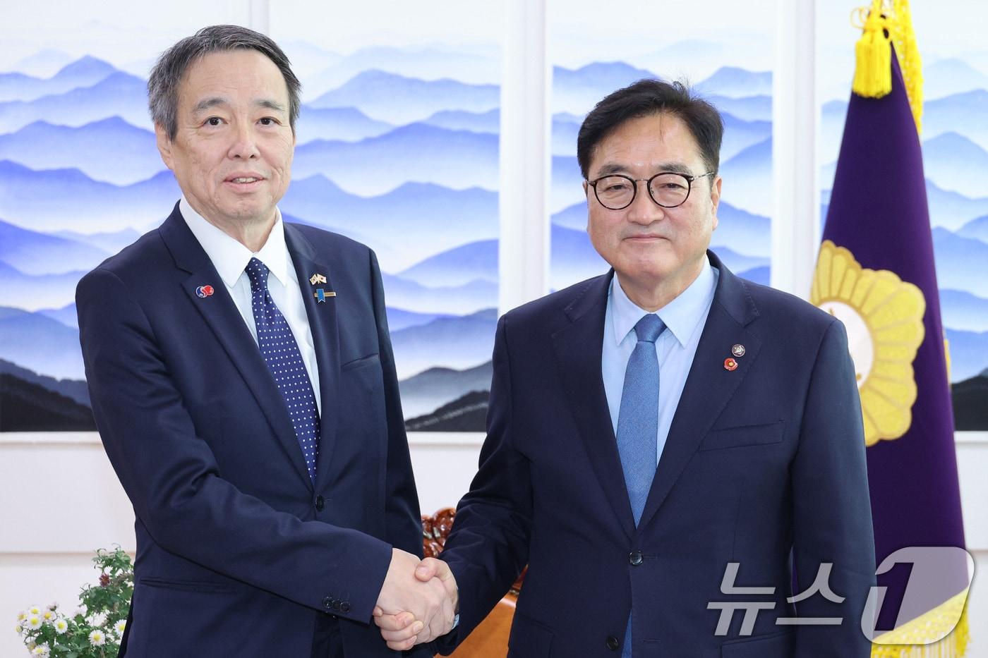 우원식 국회의장이 8일 서울 여의도 국회에서 미즈시마 코이치 주한일본대사를 접견하고 있다. 2025.12.8/뉴스1 ⓒ News1 신웅수 기자