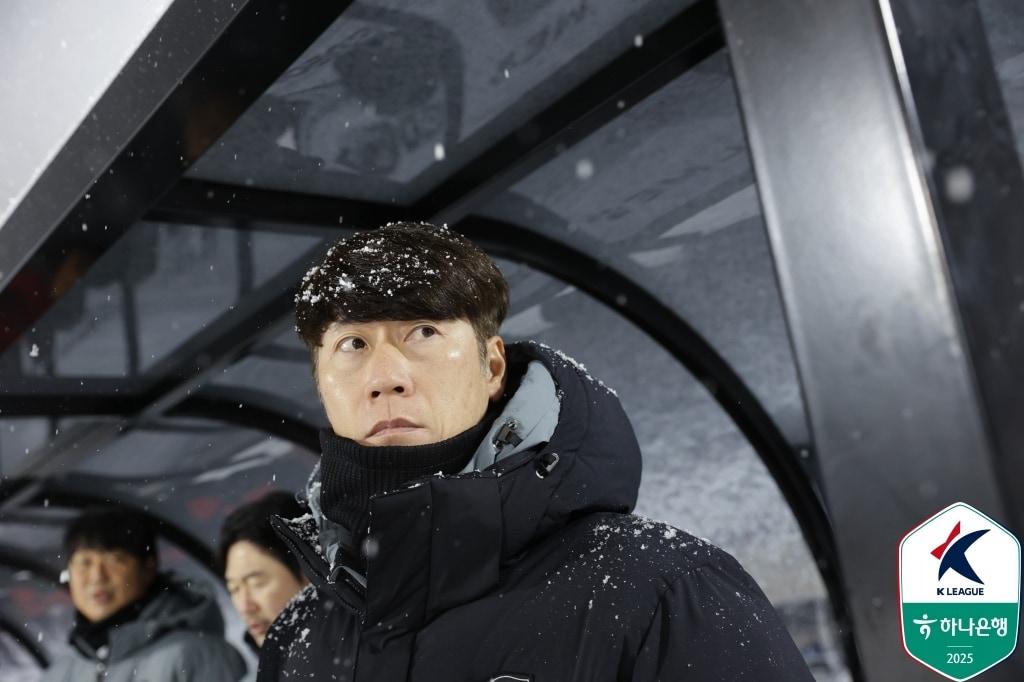 본문 이미지 - 수원FC 김은중 감독. &#40;한국프로축구연맹 제공&#41;