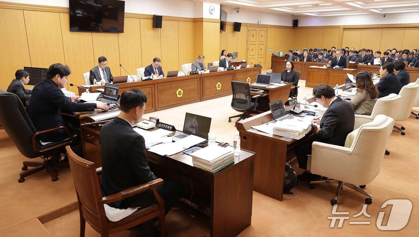 대전시의회 예산결산특별위원회 회의 모습 &#40;시의회 제공&#41; /뉴스1