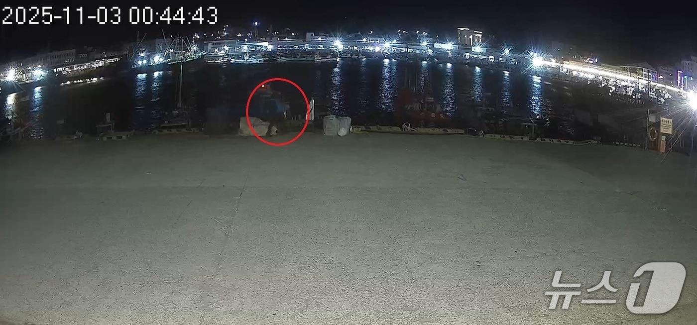 피의자 범행 장면.&#40;사천해경 제공. 재판매 및 DB금지&#41;