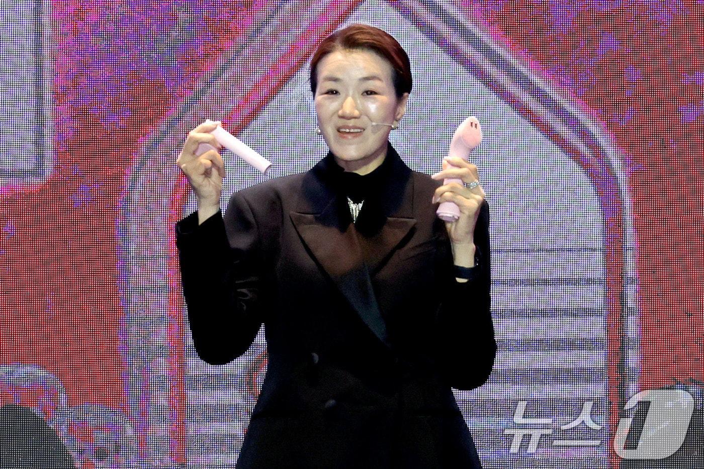 조현민 한진 사장이 9일 오후 서울 용산구 드래곤시티호텔에서 열린 &#39;한진 언박싱데이 2025&#39;에서 주제발표를 하고 있다. 2025.12.9/뉴스1 ⓒ News1 이광호 기자