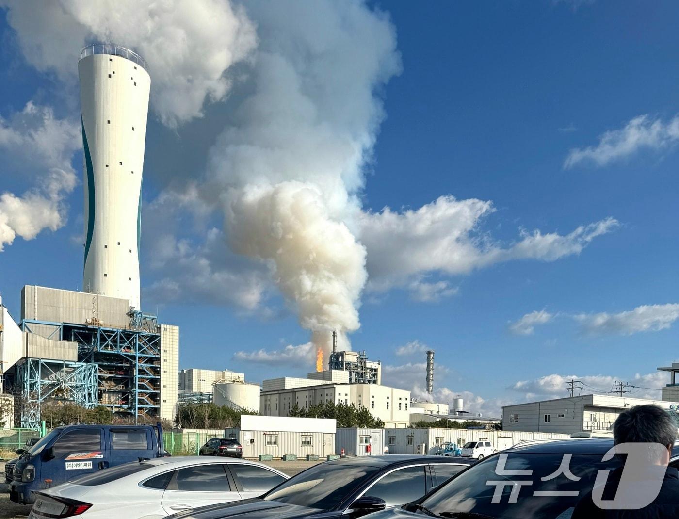 본문 이미지 - 충남 태안 원북면 태안화력발전소 석탄가스화복합발전(IGCC) 플랜트(독자제공, 재판매 및 DB금지)2025.12.9/뉴스1