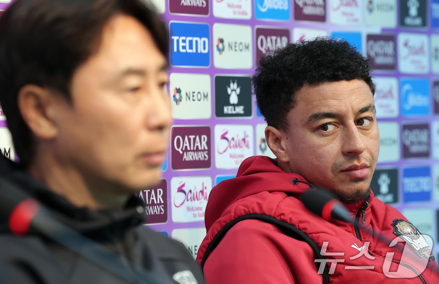 김기동 감독과 린가드&#40;오른쪽&#41; 2025.12.9/뉴스1 ⓒ News1 김성진 기자