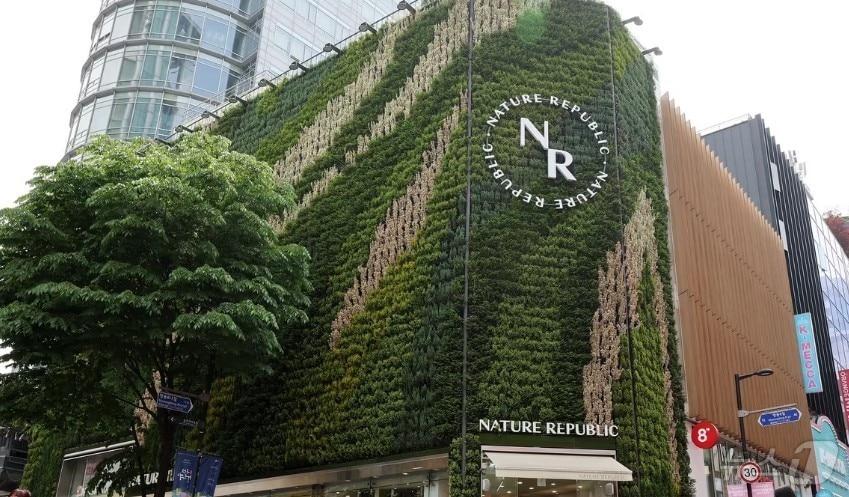 본문 이미지 - 서울 중구 명동의 '네이처리퍼블릭 명동월드점'. 2024.4.30/뉴스1 ⓒ News1 박지혜 기자