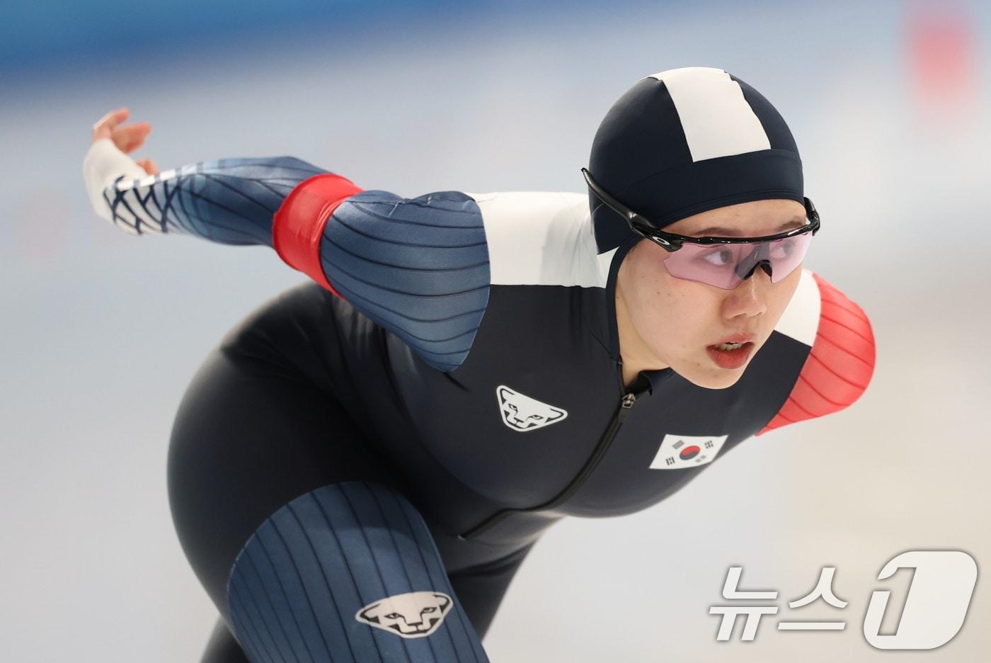 10일&#40;현지시간&#41; 중국 헤이룽장성 하얼빈 스피드 스케이트 오벌에서 열린 하얼빈 동계아시안게임 스피드 스케이팅 여자 3,000m에서 박지우가 질주하고 있다. 2025.2.10/뉴스1 ⓒ News1 이승배 기자