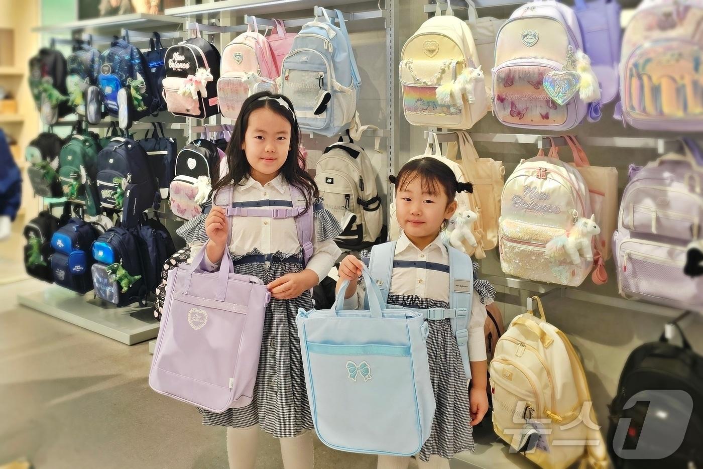 신세계백화점 센텀시티는 오는 3월 신학기를 앞두고 가격·연령대별 다양한 상품과 프로모션을 선보인다.(신세계 센텀시티 제공) 