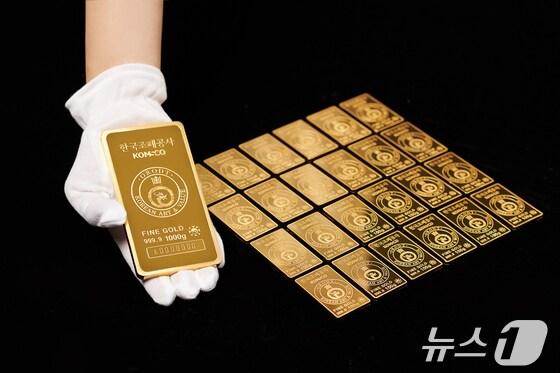 본문 이미지 - 오롯골드바 1000G 제품 패키지 포장 이미지(한국조폐공사 제공)/뉴스1