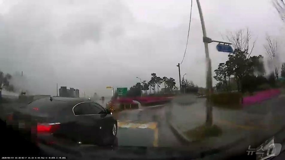 본문 이미지 - 범행 당시 모습.(경기남부경찰청 제공)