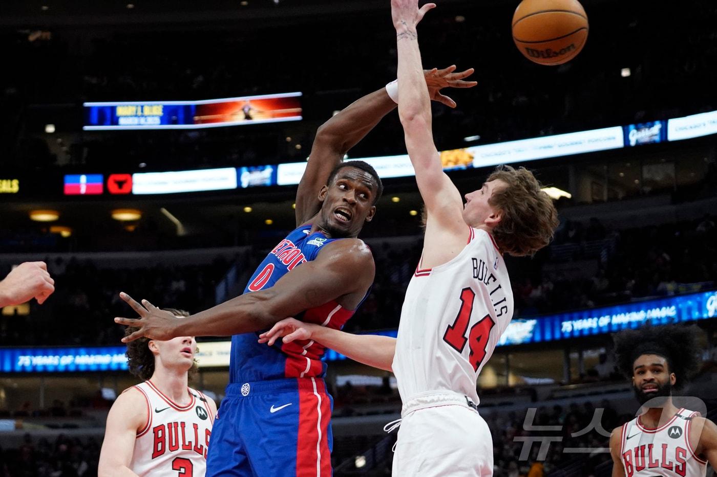 본문 이미지 - NBA 디트로이트가 시카고에 40점차 대승을 거뒀다.ⓒ 로이터=뉴스1