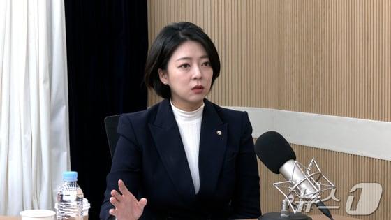 본문 이미지 - 배현진 국민의힘 의원이 지난해 11월 뉴스1 유튜브 '팩트앤뷰'에 출연한 모습. 2024.11.28./ⓒ 뉴스1