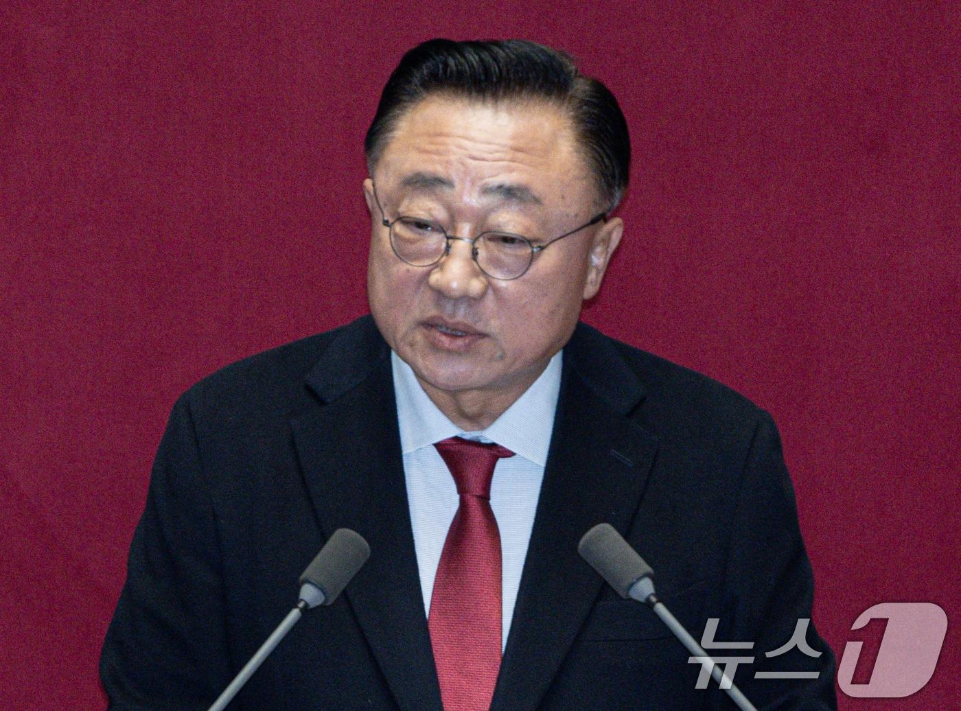 본문 이미지 - 고동진 국민의힘 의원이 13일 오후 서울 여의도 국회 본회의장에서 열린 제422회 국회&#40;임시회&#41; 제5차 본회의에서 경제 분야 관련 대정부 질문을 마친 후 발언하고 있다. 2025.2.13/뉴스1 ⓒ News1 이재명 기자