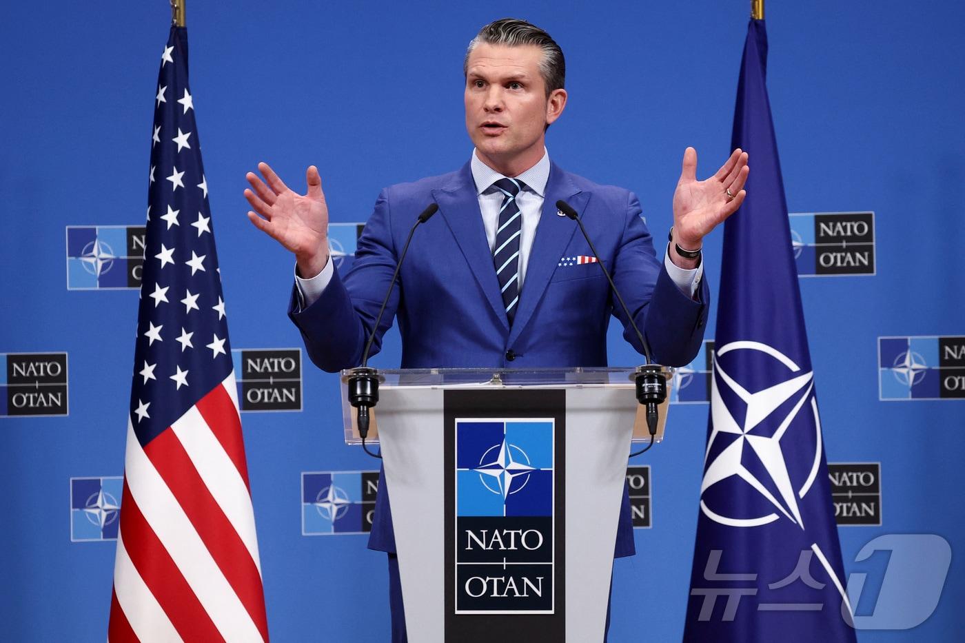 피트 헤그세스 미국 국방장관이 13일(현지시간) 북대서양조약기구(NATO) 국방장관 회의에 참석했다. ⓒ 로이터=뉴스1