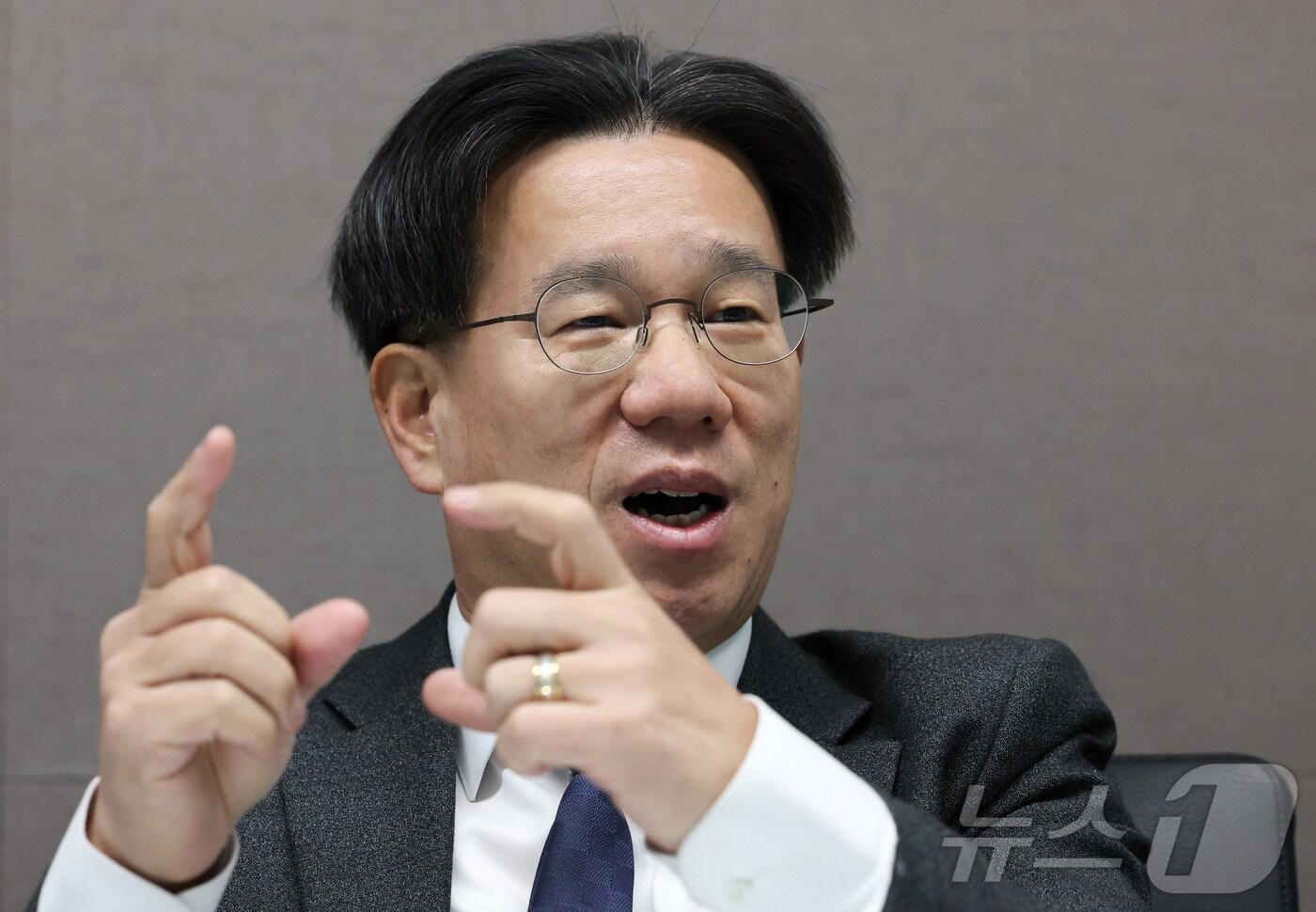 박영호 부장판사가 14일  뉴스1과의 인터뷰를 하고 있다. 2025.2.14/뉴스1 ⓒ News1 권현진 기자