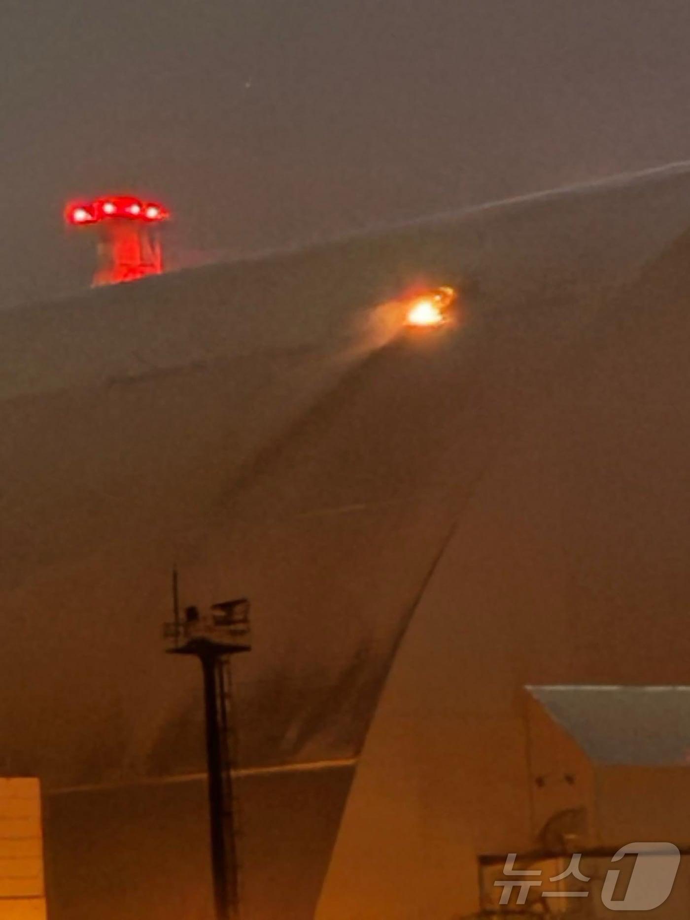 본문 이미지 - 우크라이나 체르노빌 원자력발전소를 표적으로 러시아가 드론 공격을 하면서 방호덮개가 손상됐다. 2025.2.14 ⓒ AFP=뉴스1 ⓒ News1 강민경 기자