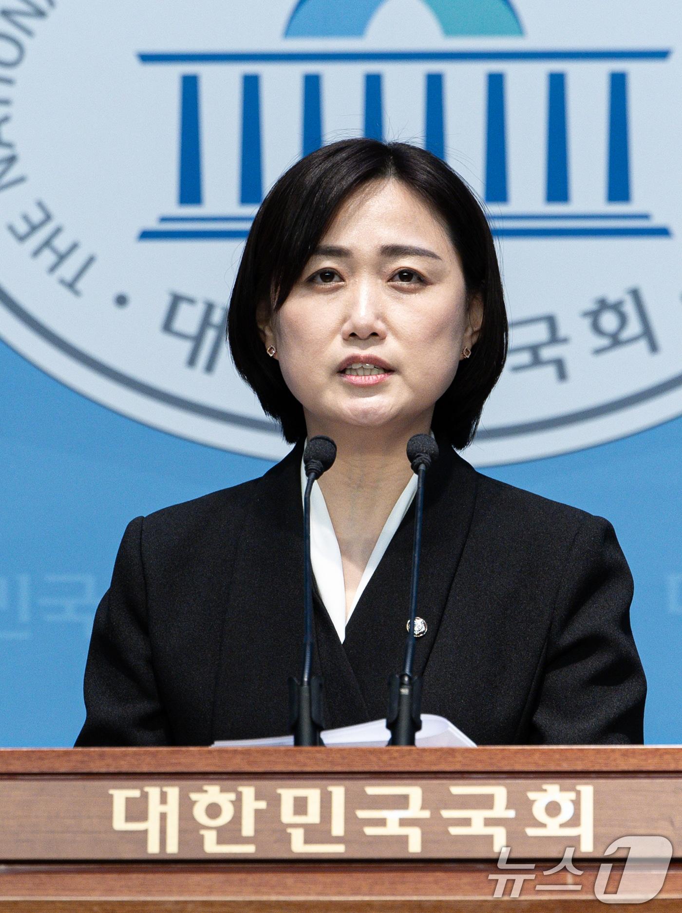 본문 이미지 - 백승아 더불어민주당 원내대변인. &#40;자료사진&#41; 2025.2.16/뉴스1 ⓒ News1 이재명 기자