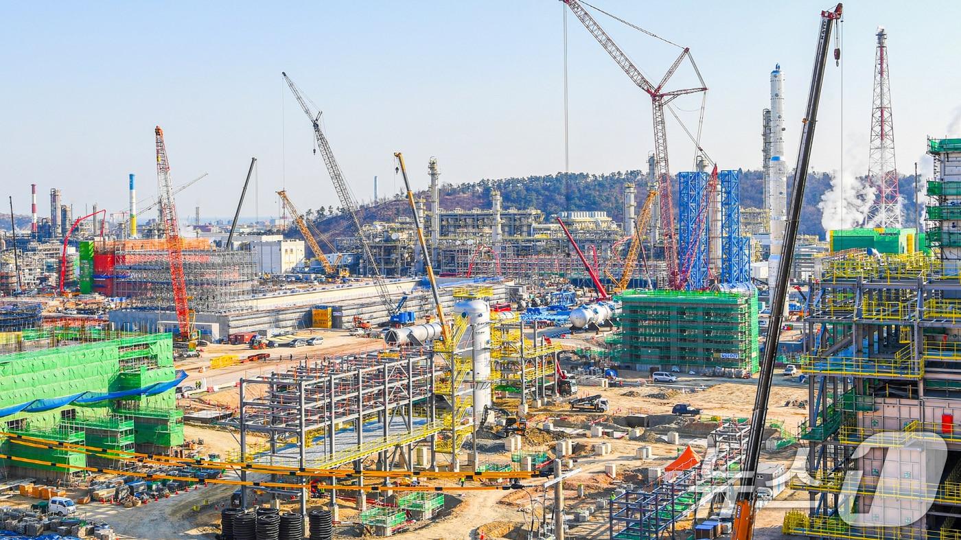 본문 이미지 - 울산시 울주군 온산국가산업단지 내 S-OIL 샤힌 프로젝트 공사 현장. (S-OIL 제공. 재판매 및 DB 금지) ⓒ 뉴스1 조민주 기자