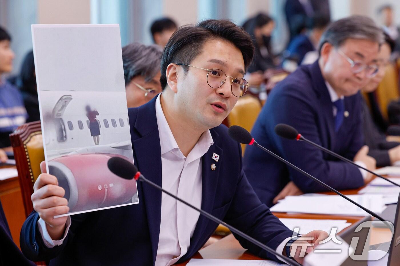 전용기 더불어민주당 의원. 2025.2.18/뉴스1 ⓒ News1 안은나 기자