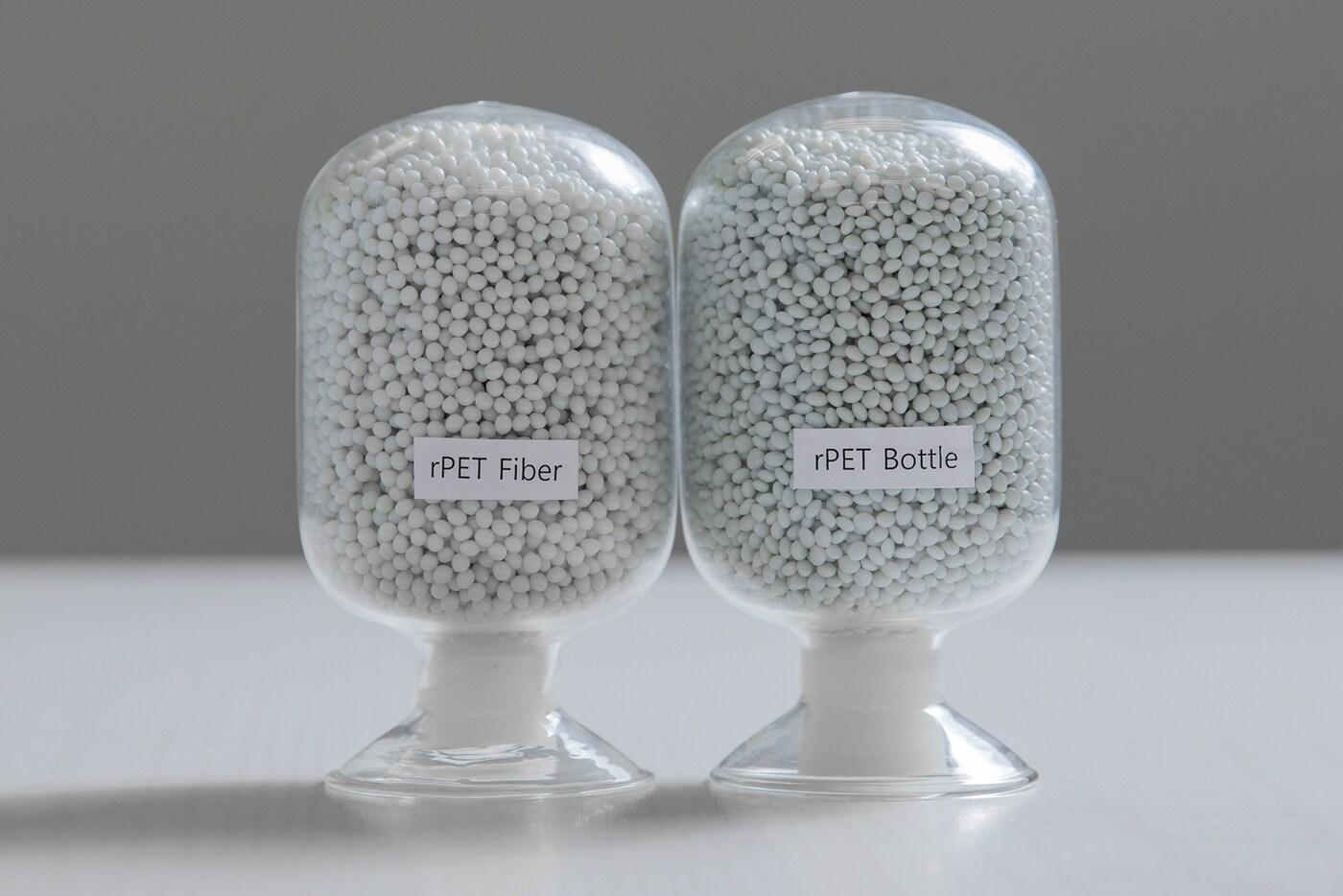 삼양에코테크가 폐페트병으로 생산하는 재활용 페트칩(삼양그룹 제공) 