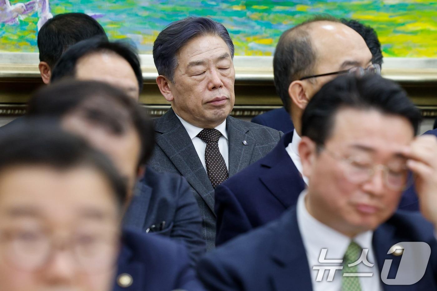 김형석 독립기념관장이 19일 서울 여의도 국회에서 열린 정무위원회 제422회 국회(임시회) 제2차 전체회의에 출석하고 있다. 2025.2.19/뉴스1 ⓒ News1 안은나 기자