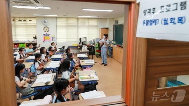 본문 이미지 - 전북 전주화정초등학교 늘봄 수업 모습.(전북교육청 제공, 재판매 및 DB 금지)/뉴스1
