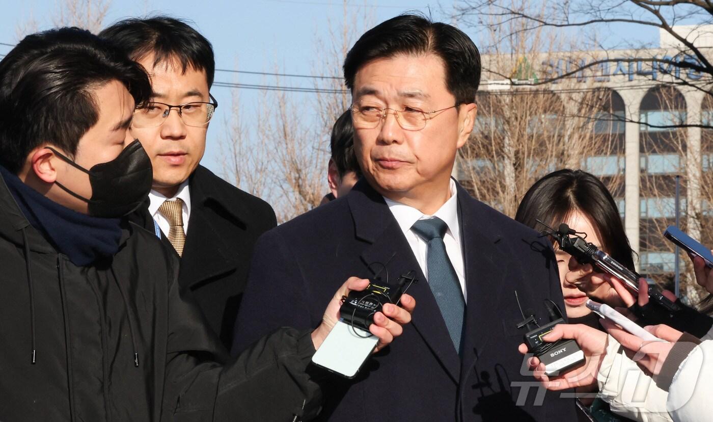 홍장원 전 국가정보원 제1차장이 20일 서울 종로구 헌법재판소에서 열린 윤석열 대통령 탄핵심판 10차 변론에 증인으로 출석하고 있다. 2025.2.20/뉴스1 ⓒ News1 허경 기자