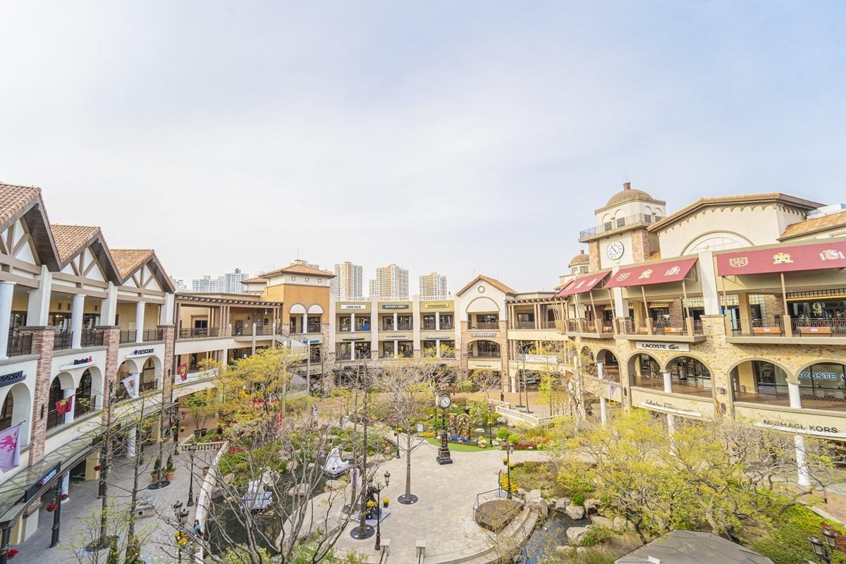 본문 이미지 - 신세계사이먼 시흥 프리미엄 아울렛 센트럴가든 전경(신세계사이먼 제공)