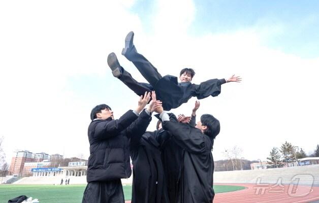 본문 이미지 - 전북대학교 2024학년도 전기 학위수여식이 21일 대한 내 삼성문화회관에서 개최됐다.(전북대 제공, 재판매 및 DB 금지) 2025.2.21/뉴스1