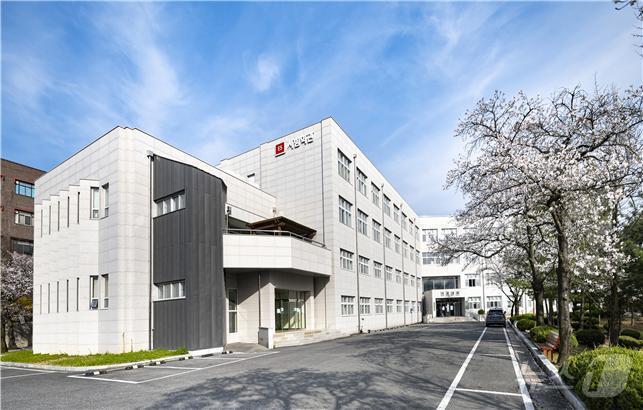 본문 이미지 - 국립안동대학교 사범대학 전경&#40;안동대 제공. 재판매 및 DB 금지&#41;2025.2.21.뉴스1