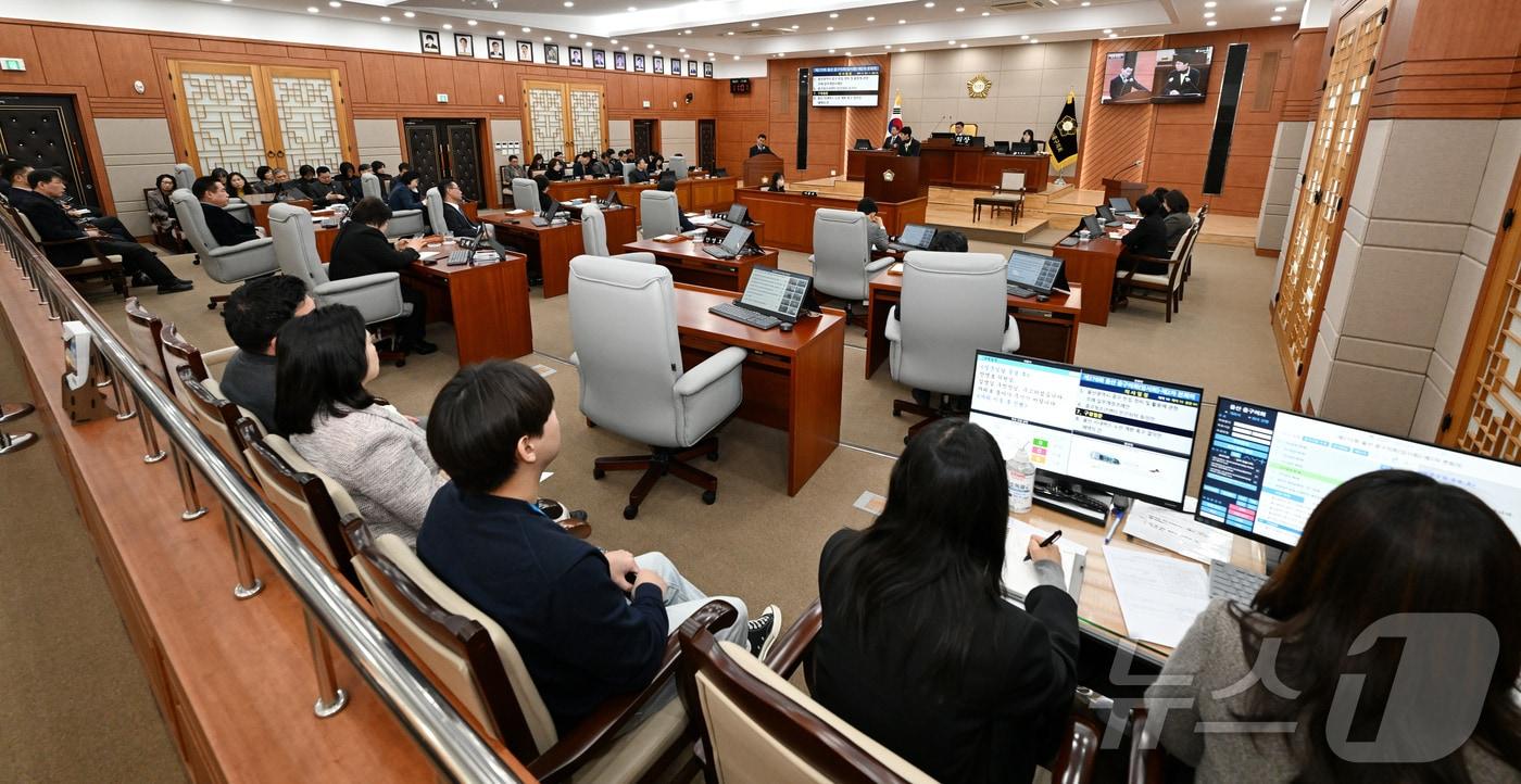 21일 울산 중구의회 본회의장에서 제270회 임시회 제2차 본회의가 열리고 있다. (중구의회 제공. 재판매 및 DB 금지) /뉴스1