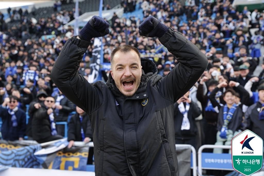 본문 이미지 - 인천 유나이티드의 무고사(한국프로축구연맹 제공)