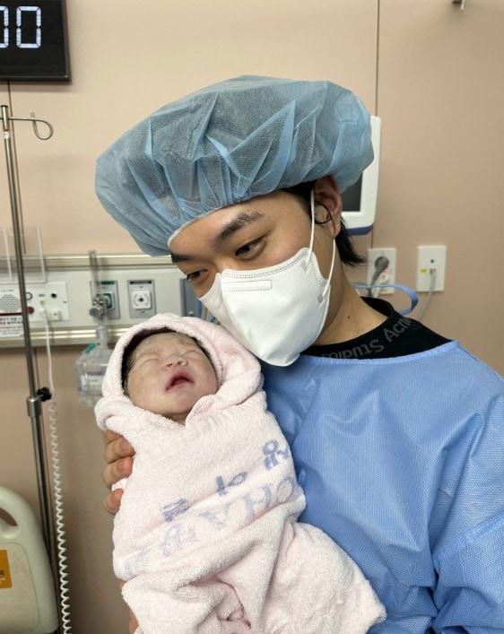 본문 이미지 - 가수 비와이 인스타그램