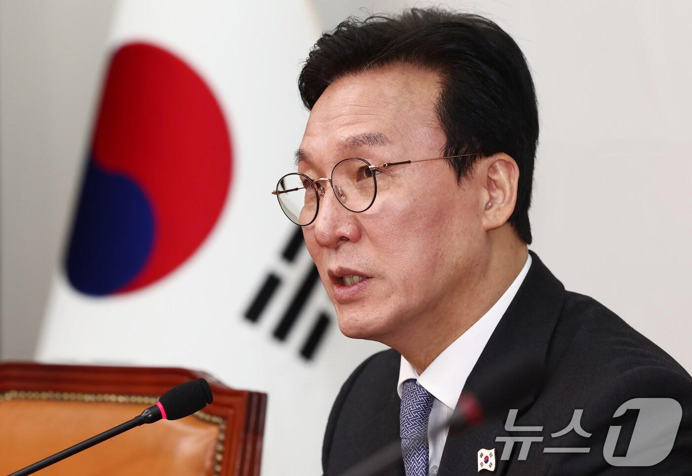 김민석 더불어민주당 최고위원이 23일 오전 서울 여의도 국회에서 열린 기자간담회에서 발언하고 있다. 2025.2.23/뉴스1 ⓒ News1 김민지 기자