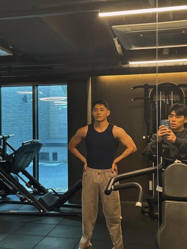 본문 이미지 - 뷔/인스타그램 캡처