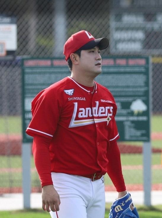 본문 이미지 - 2025시즌 반등을 노리는 서진용. (SSG 랜더스 제공)