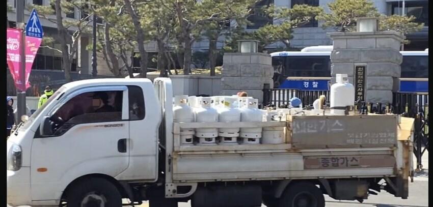 본문 이미지 - (온라인 커뮤니티 갈무리)