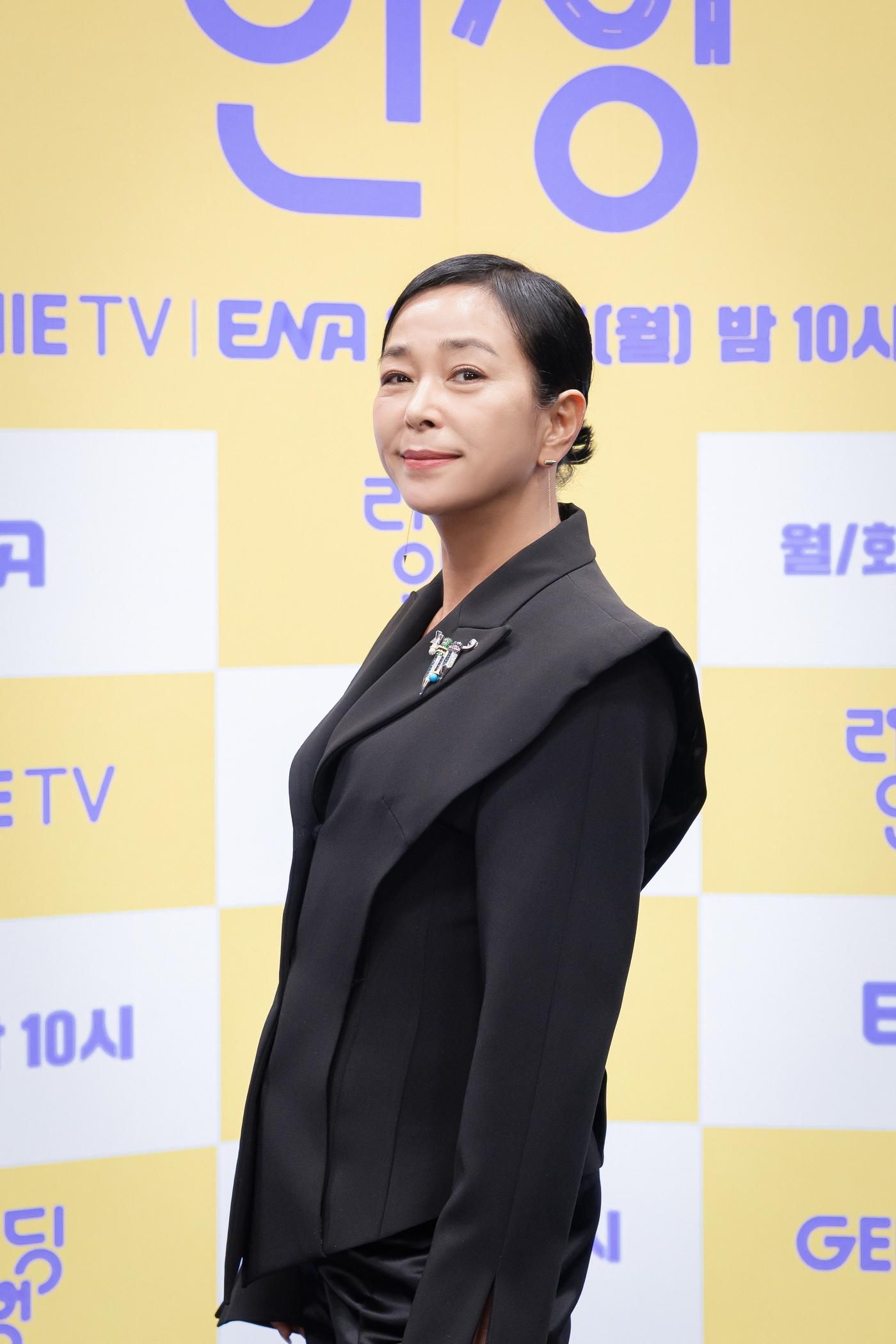 본문 이미지 - 배우 조민수 / 지니TV 라이딩 인생 제공