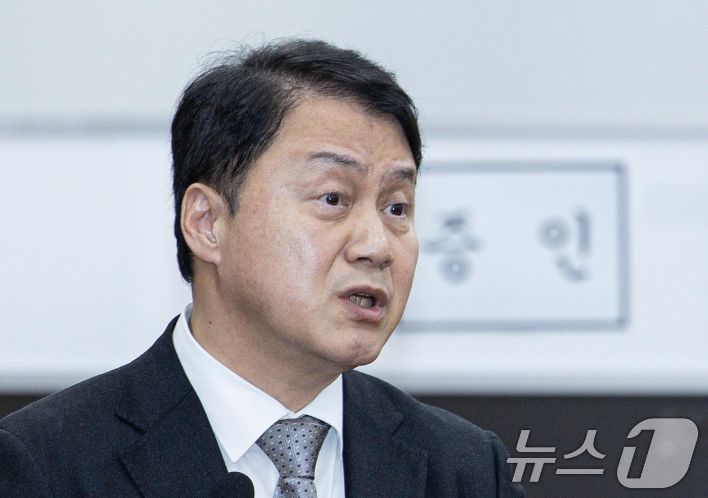 김주현 대통령실 민정수석이 25일 오후 서울 여의도 국회에서 열린 윤석열 정부의 비상계엄 선포를 통한 내란 혐의 진상규명 국정조사 제5차 청문회에서 의원 질의에 답변하고 있다. 2025.2.25/뉴스1 ⓒ News1 이재명 기자