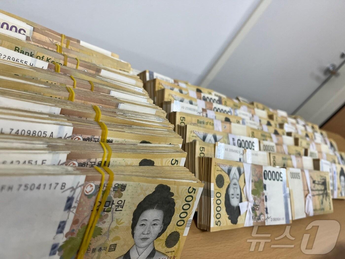 본문 이미지 - 범죄수익금(경기 남양주북부경찰서 제공, 재판매 및 DB 금지)/뉴스1