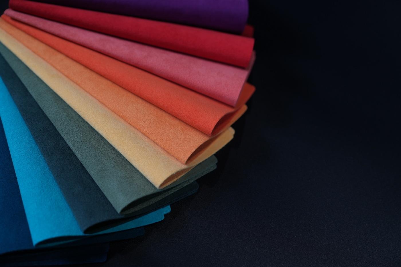 코오롱인더스트리가 생산하는 자동차 인테리어 소재 중 하나인 PET스웨이드(코오롱인더스트리 제공)