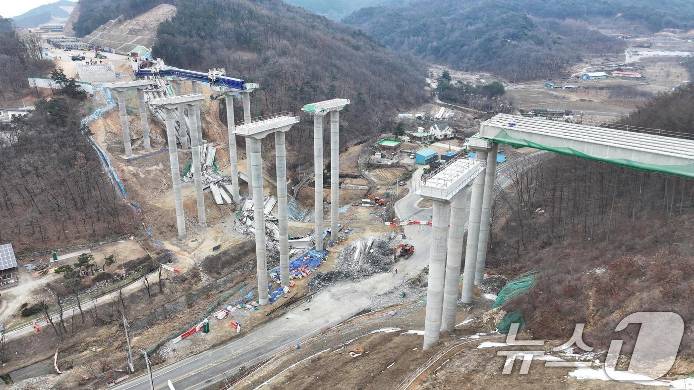 서울-세종고속도로 9공구 교량 상판 붕괴 사고현장. &#40;공동취재&#41; 뉴스1 ⓒ News1 김영운 기자