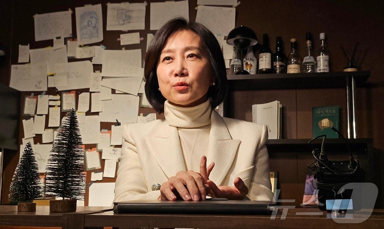 본문 이미지 - 허은아 전 개혁신당 대표가 28일 대구 중구의 한 카페에서 기자들과 만나 질문에 답하고 있다. 2025.2.28/뉴스1 ⓒ News1 남승렬 기자